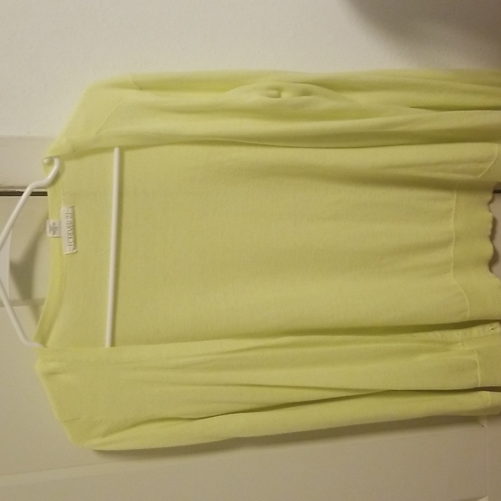 Light weight sweater